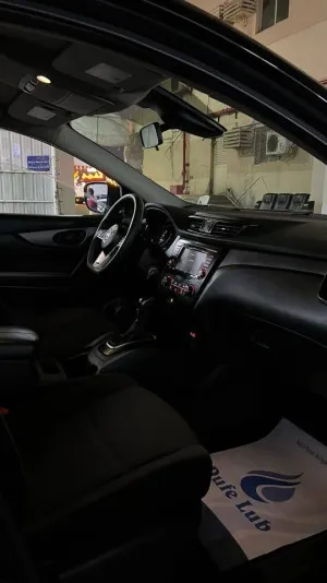 2021 نيسان روج