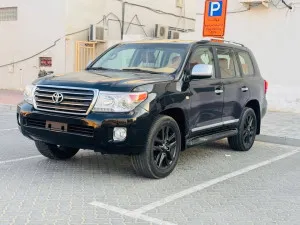 2011 Toyota Land Cruiser in dubai