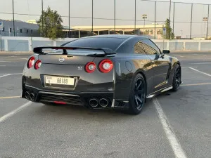 2013 نيسان جي تي آر