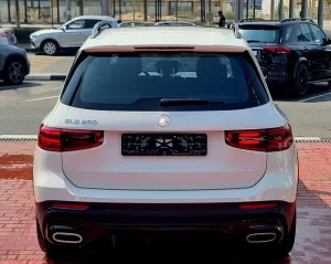 2025 Mercedes-Benz GLB