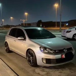 2011 Volkswagen Golf in dubai