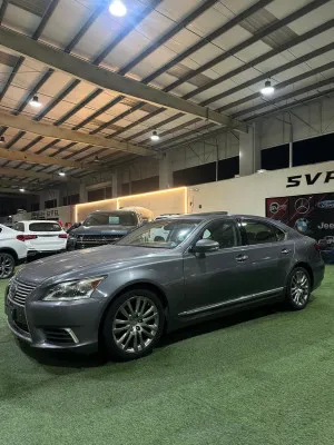 2016 Lexus LS