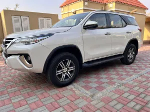 2018 تويوتا فورتشنر in dubai