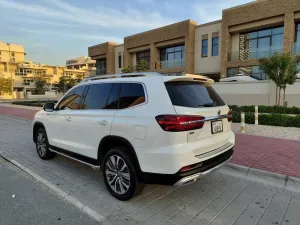 2020 ام جي ار اكس ٨