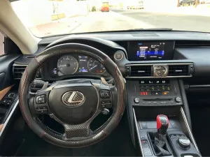 2019 Lexus IS