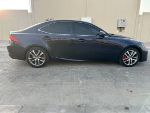 2019 Lexus IS