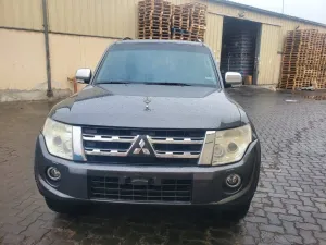 2013 Mitsubishi Pajero