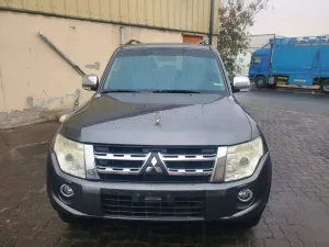 2013 Mitsubishi Pajero