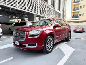2014 GMC Acadia in dubai