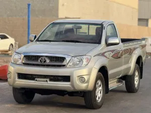 2010 Toyota Hilux in dubai