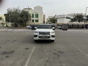 2010 لكزس أل أكس ٥٧٠