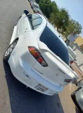 2016 ميتسوبيشي لانسر