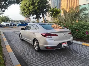 2019 هيونداي النترا
