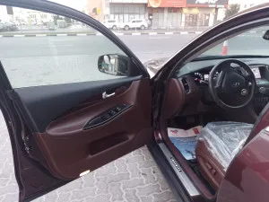 2016 إنفينيتي كيو آكس٦٠