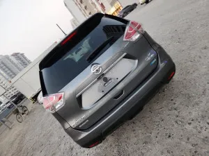 2015 نيسان روج