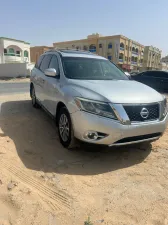 2013 نيسان باثفايندر  in dubai