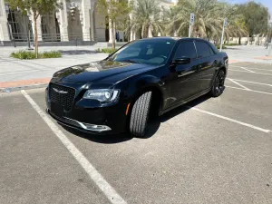 2019 Chrysler 300 in dubai