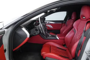 2023 BMW M8