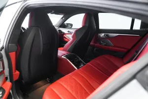 2023 BMW M8
