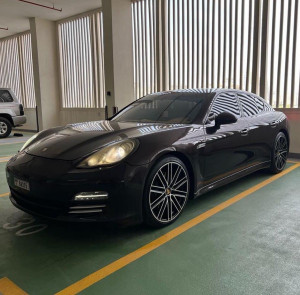 2012 Porsche Panamera in dubai