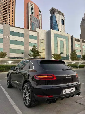 2015 Porsche Macan