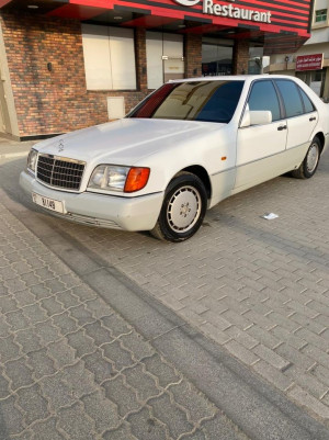 1992 Mercedes-Benz 300 in dubai