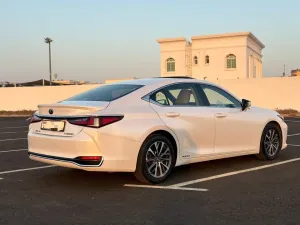 2022 Lexus ES
