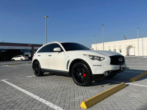 2016 Infiniti Q70