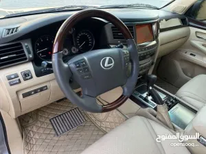 2010 لكزس أل أكس ٥٧٠
