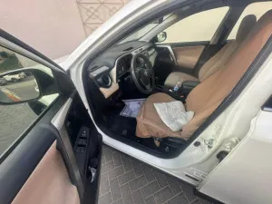 2015 تويوتا راف ٤