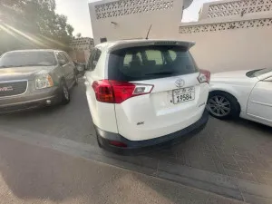 2015 تويوتا راف ٤