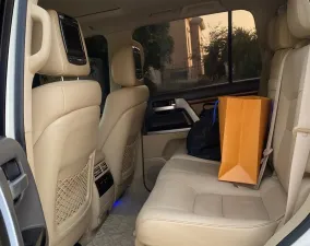 2017 Toyota Land Cruiser