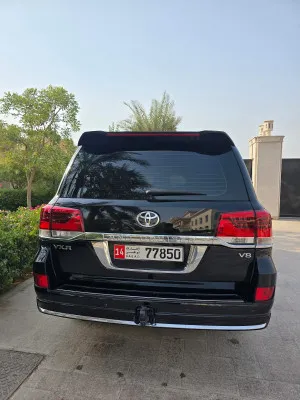 2011 Toyota Land Cruiser