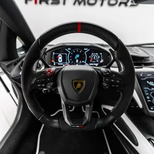 2024 Lamborghini Revuelto