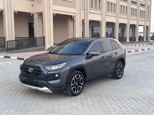 2019 تويوتا راف ٤ in dubai
