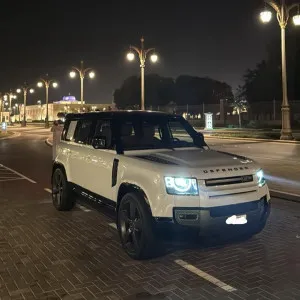 2023 لاند روفر ديفندر in dubai