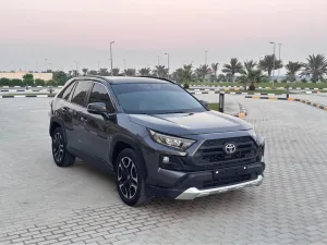 2019 تويوتا راف ٤