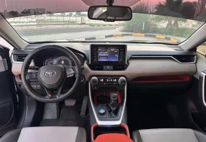 2019 تويوتا راف ٤