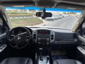 2015 ميتسوبيشي باجيرو