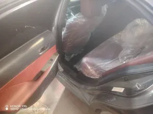 2019 لكزس أي أس ٣٠٠