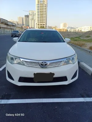 2014 تويوتا كامري in dubai