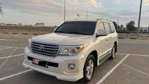 2013 Toyota Land Cruiser in dubai