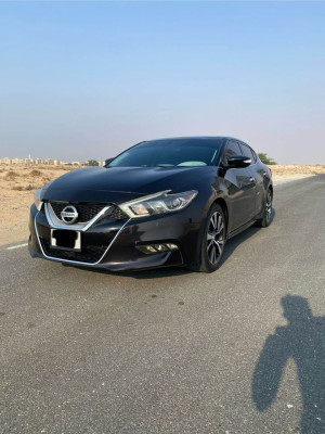 2016 Nissan Maxima in dubai