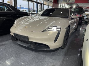 2021 Porsche Taycan in dubai