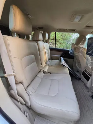 2017 Toyota Land Cruiser