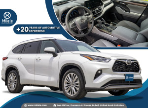 2023 Toyota Highlander in dubai