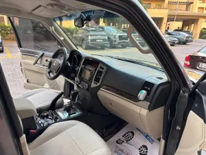 2017 ميتسوبيشي باجيرو