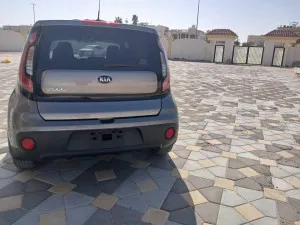 2017 كيا سول
