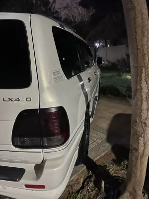2000 Lexus LX 470