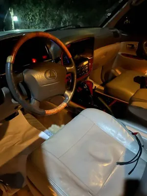 2000 Lexus LX 470